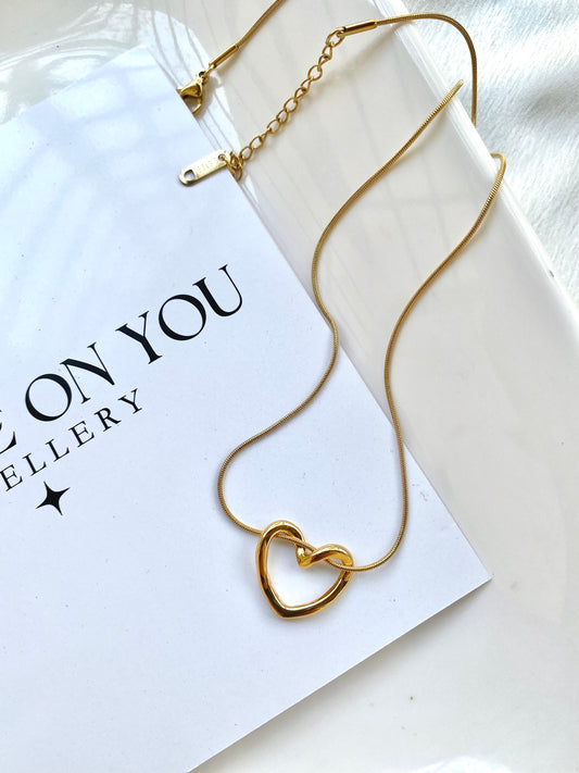 Love Tangle Necklace