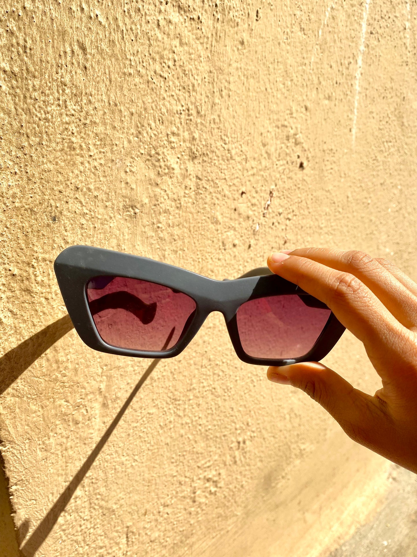 Grey Cat Sunglass