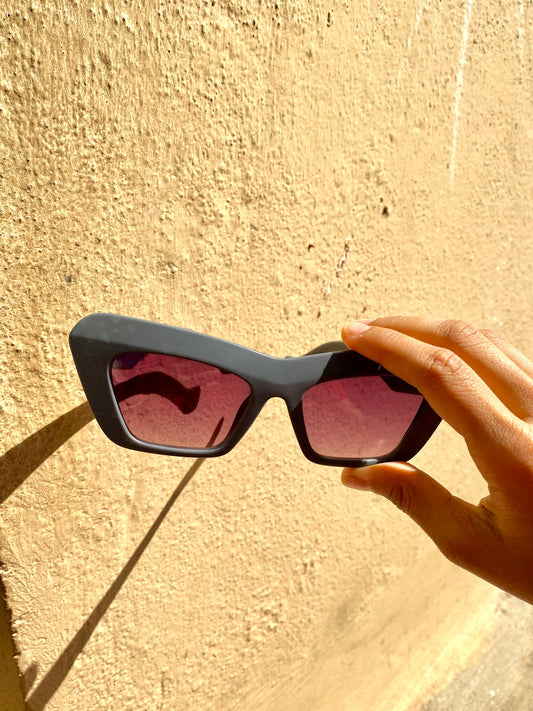 Grey Cat Sunglass