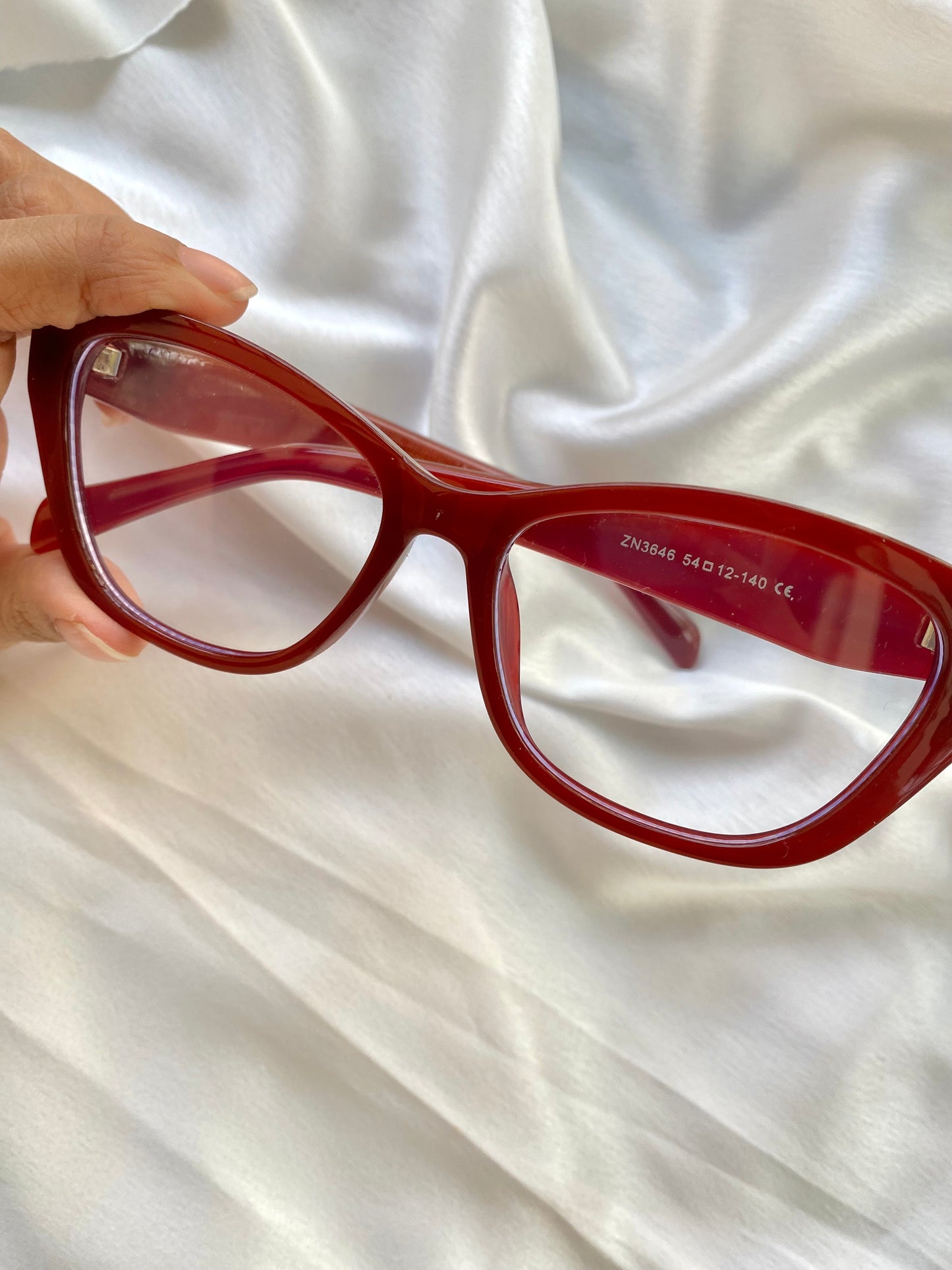 Lovie Red Glass