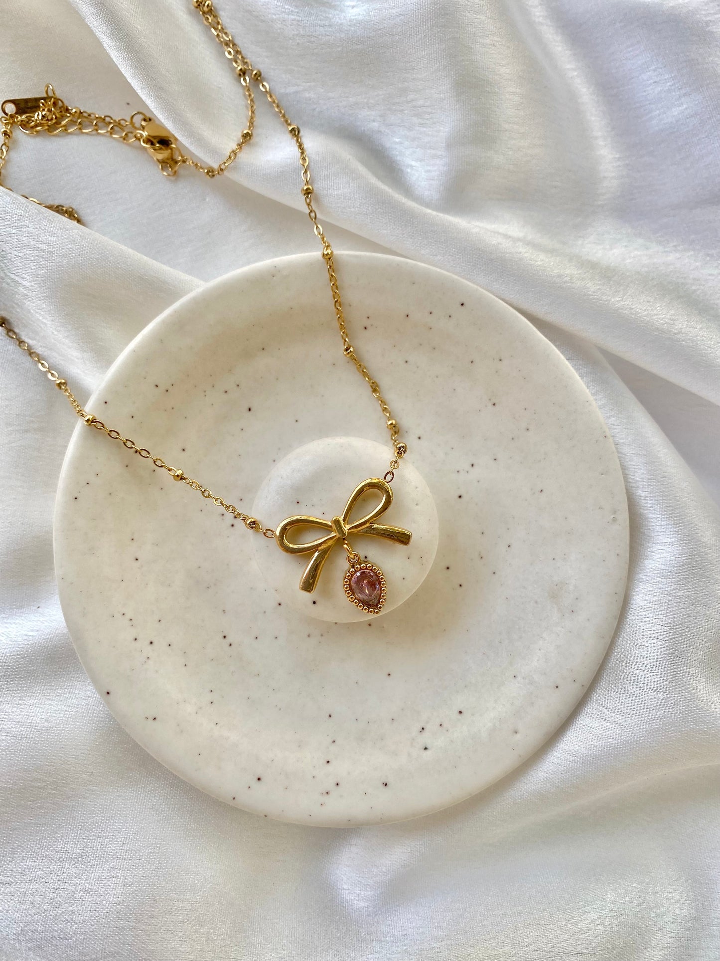 Bow Neckchain