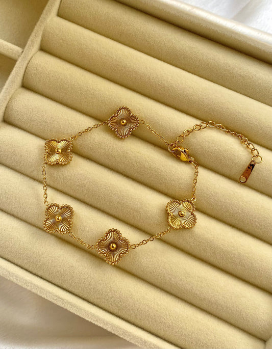 Golden Clove Bracelet